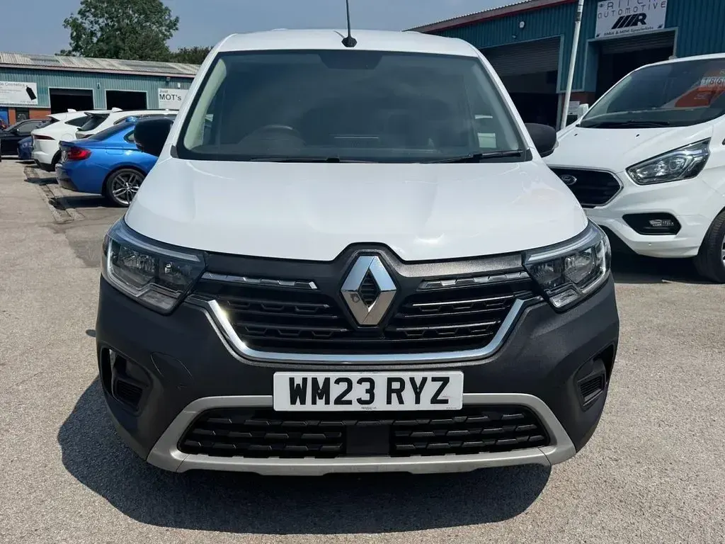 Used Renault Kangoo 2023 White MPV