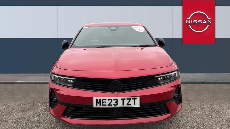 Used Vauxhall Astra 130 HP (95 kW) 2023 Red Hatchback