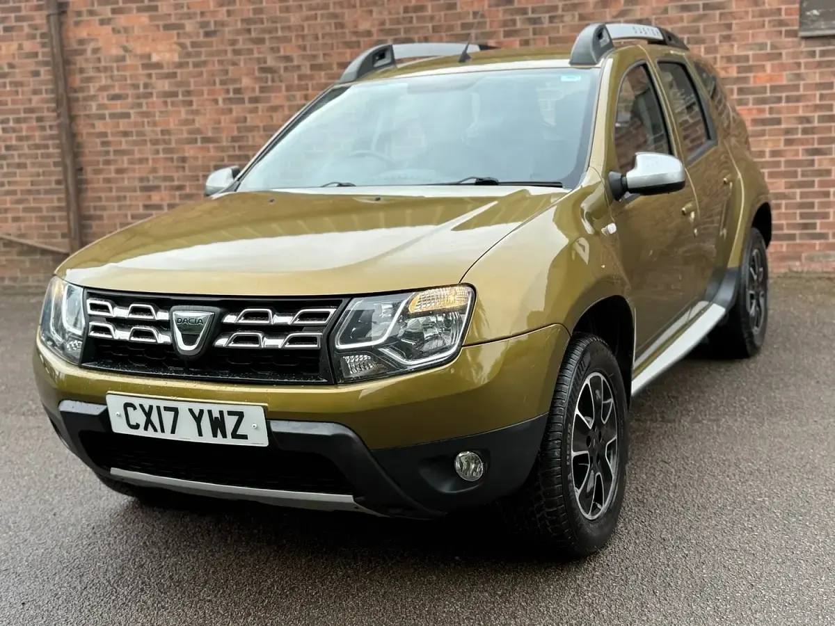 Used Dacia Duster Prestige 110 HP (80 kW) 2017 Green SUV