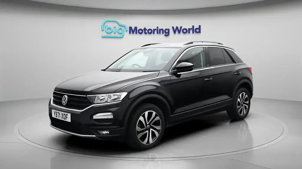 Used VW T-Roc Active 150 HP (110 kW) 2022 Black SUV