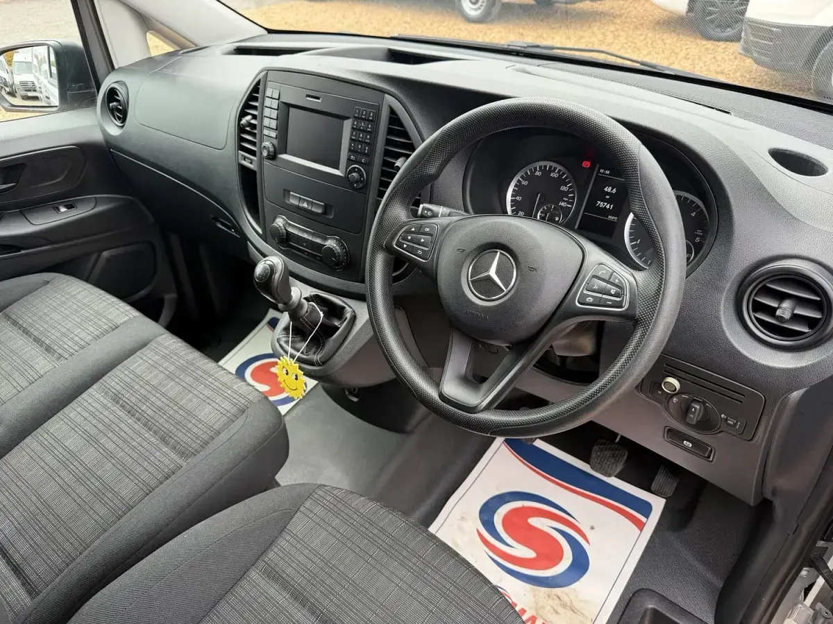 Used Mercedes Vito 114 HP (83 kW) 2017 Silver Van