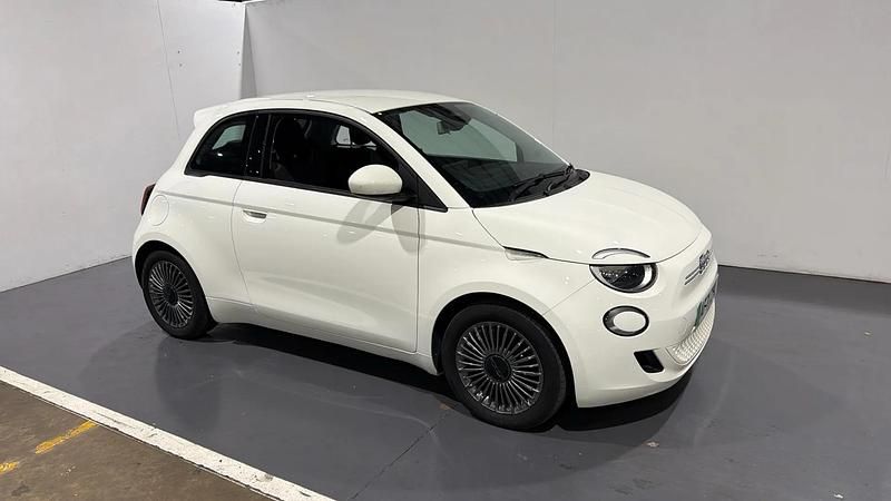 White Used 2021 Fiat 500e Icon Hatchback | £10,998 (Fair price) - Image 1/3
