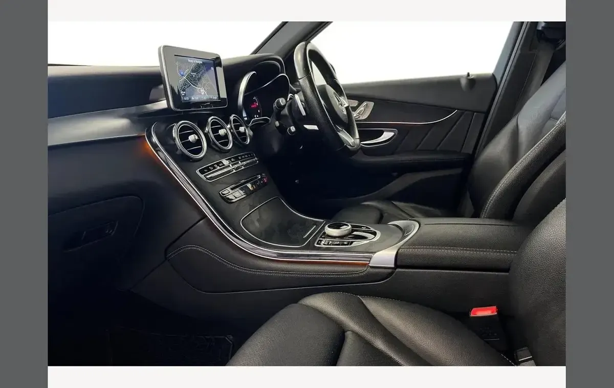 Used Mercedes GLC220 AMG Line Premium 168 HP (123 kW) 2018 Black SUV