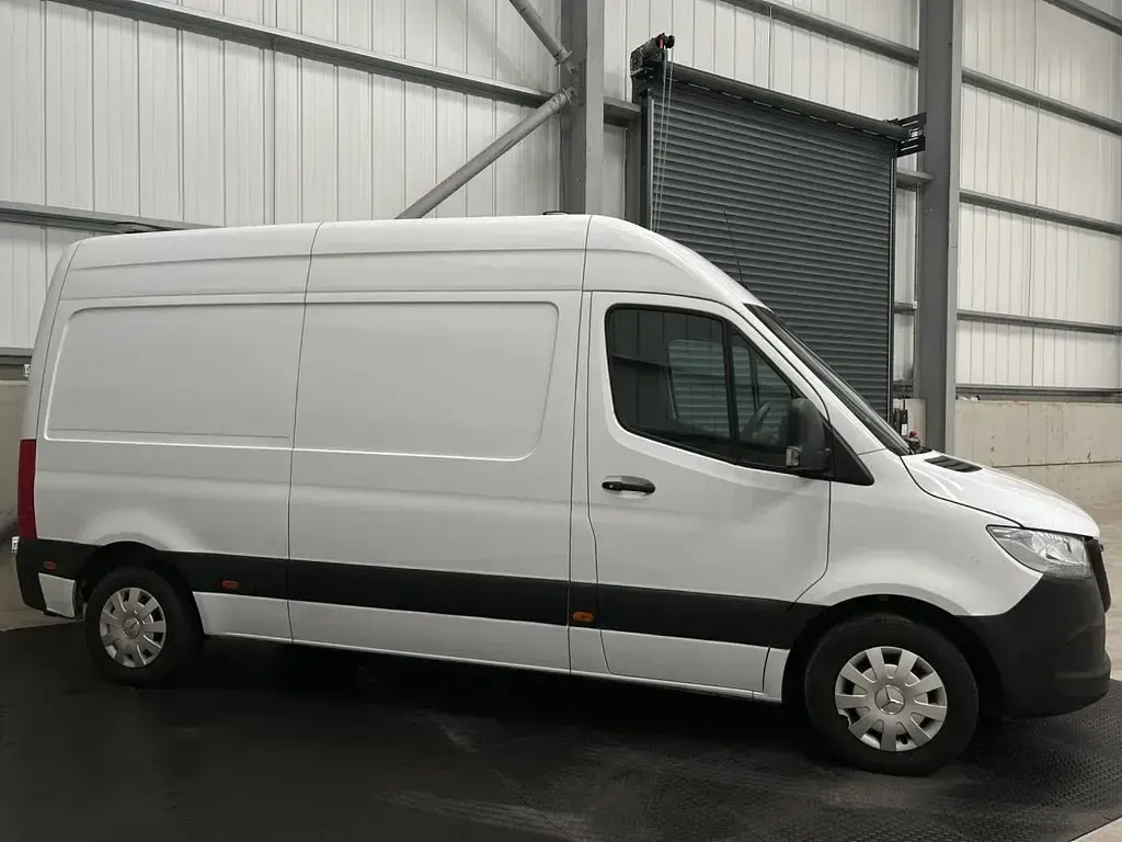 Used Mercedes Sprinter Premium 150 HP (110 kW) 2022 White Van