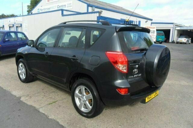 Usado Toyota RAV4 150 HP (110 kW) 2007 SUV