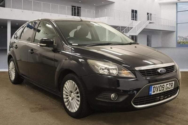 Black Used 2009 Ford Focus Titanium Hatchback | £1,295 (Good price) - Image 1/1