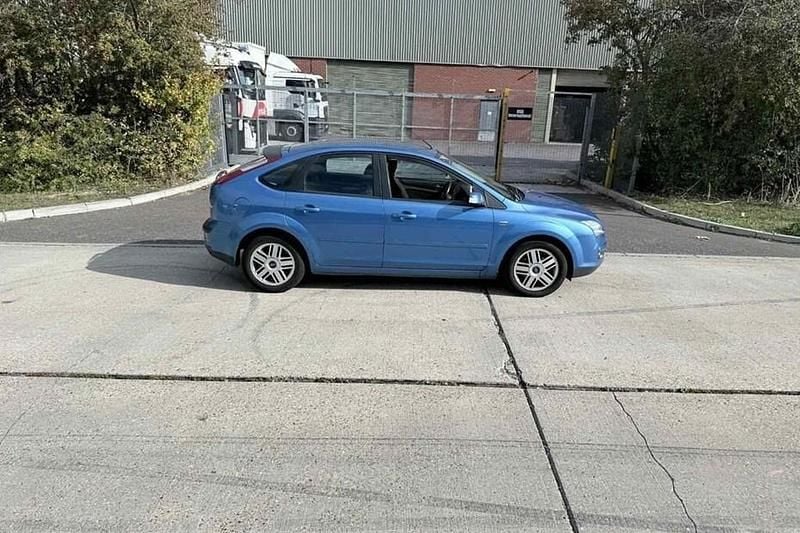 Blue Used 2007 Ford Focus Ghia Hatchback | £795 (A bit pricey) - Image 1/1