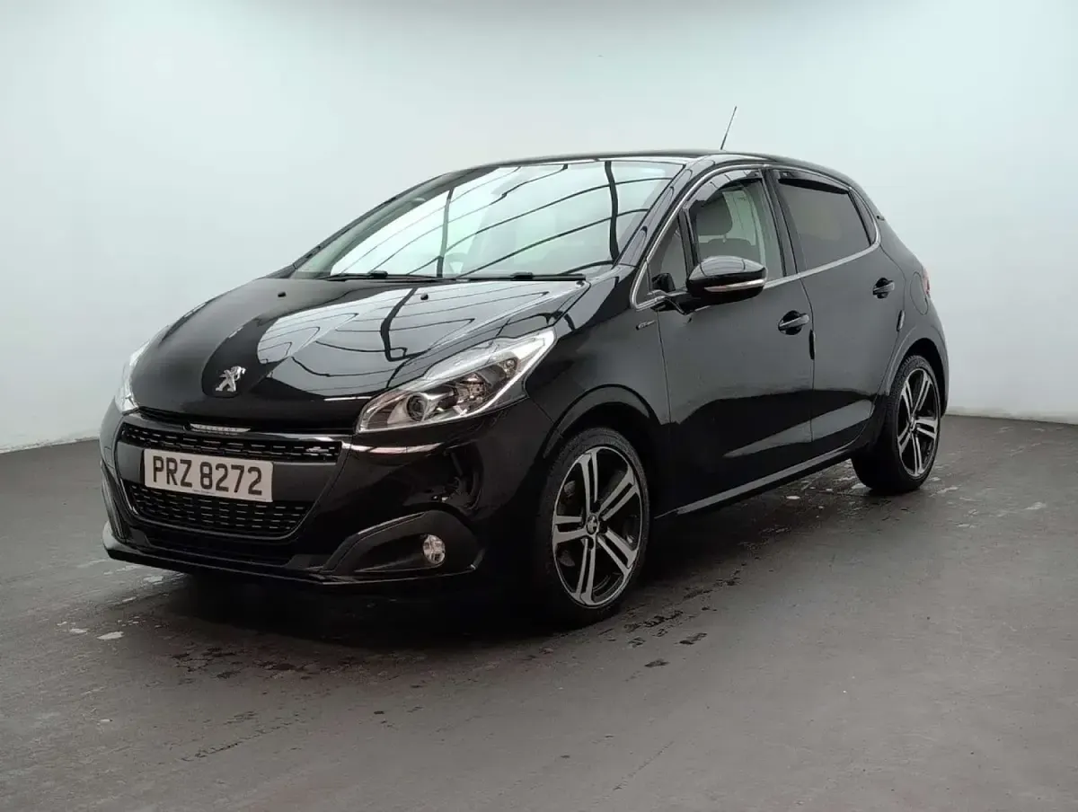Used Peugeot 208 GT-line 2019 Black Hatchback