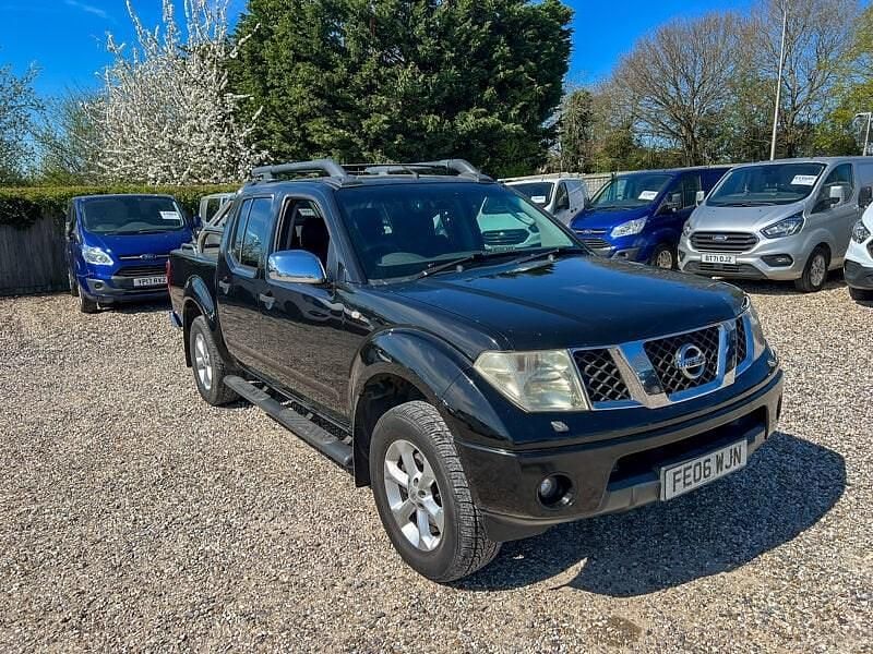 Used Nissan Navara 174 HP (127 kW) 2006 Black Pickup