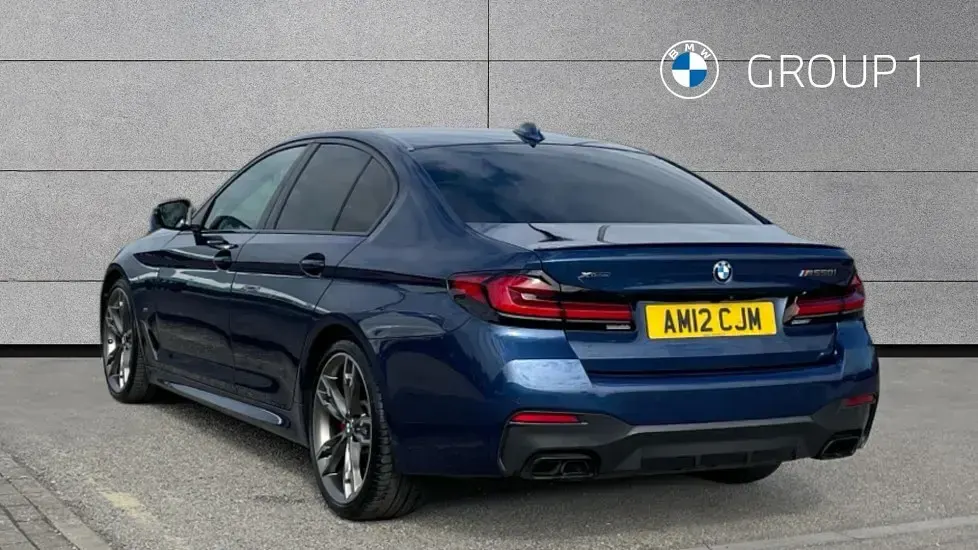 Usado BMW M550 Shadowline 530 CV (389 kW) 2022 Azul Berlina