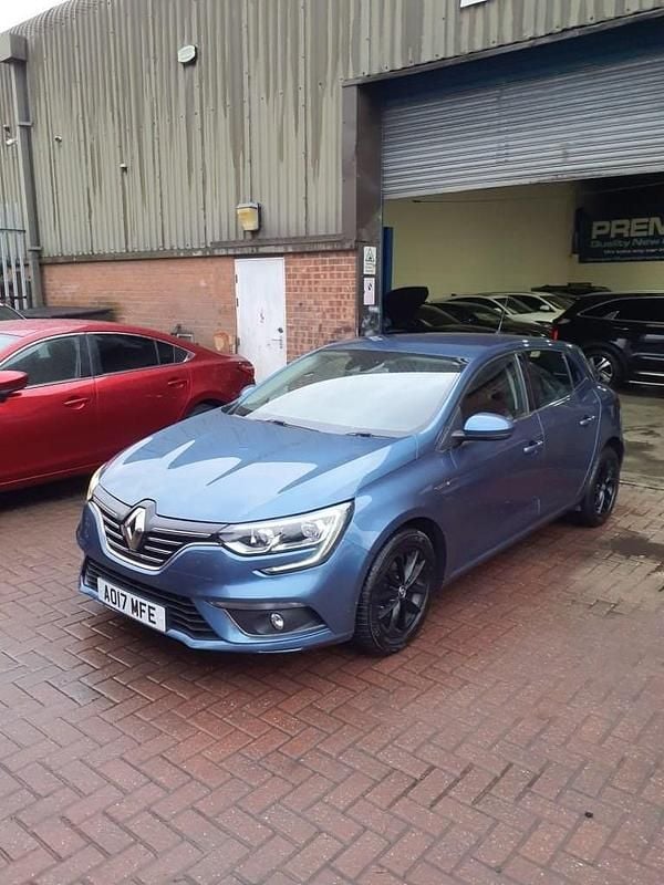 Used Renault Mégane IV Dynamique 110 HP (80 kW) 2017 Blue Hatchback