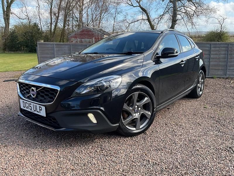 Used Volvo V40 2015 Black Hatchback