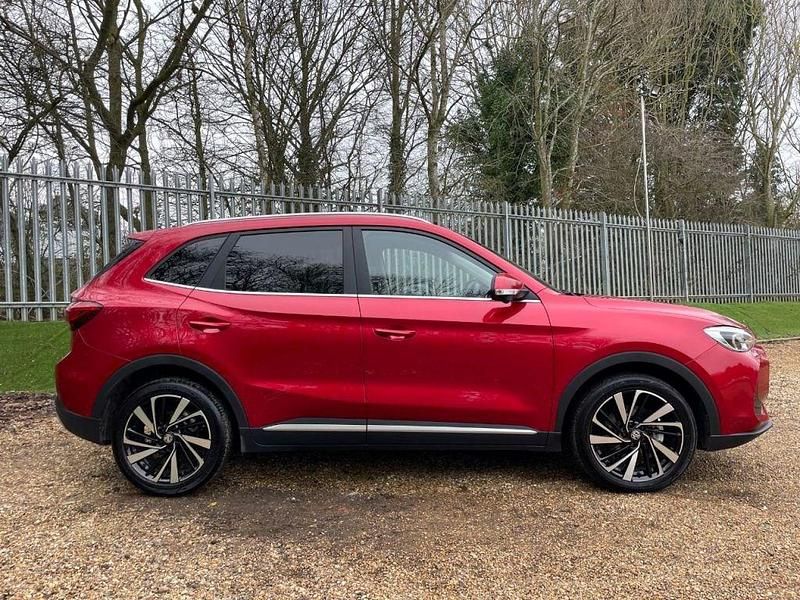 Used MG ZS Trophy 2025 Red Hatchback