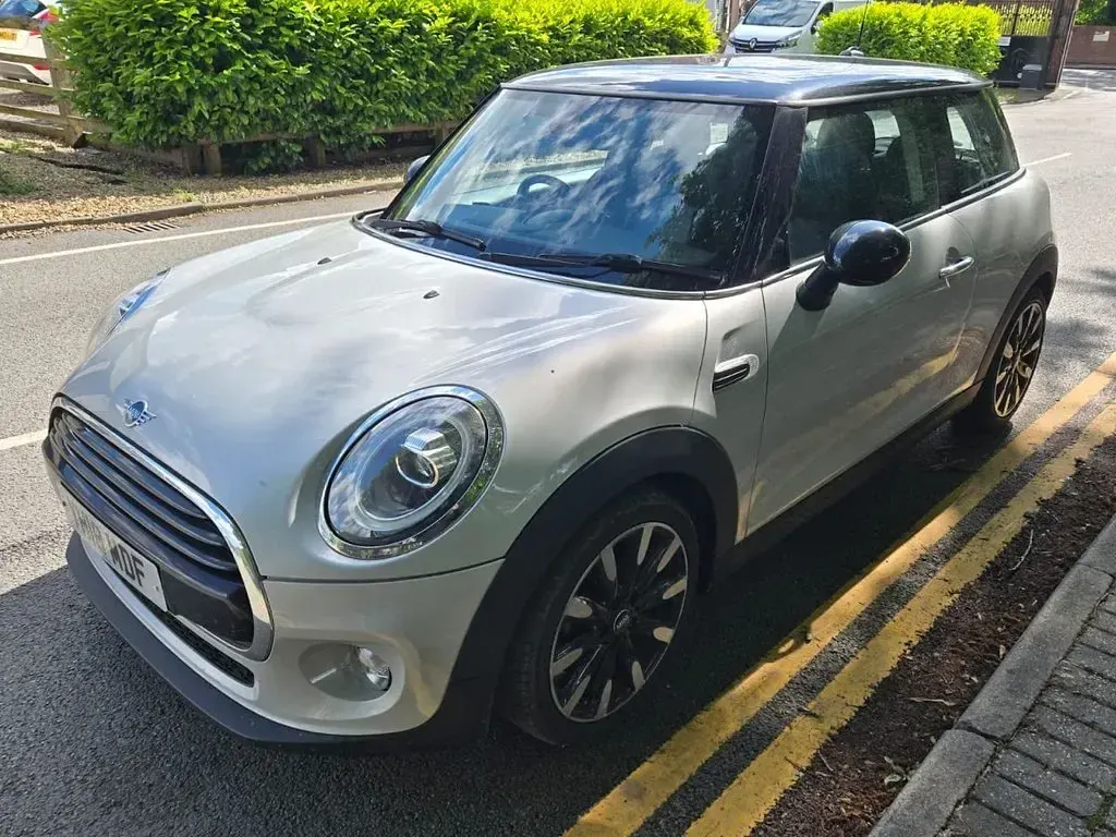 Used Mini Cooper Hatch 136 HP (100 kW) 2018 Silver Hatchback
