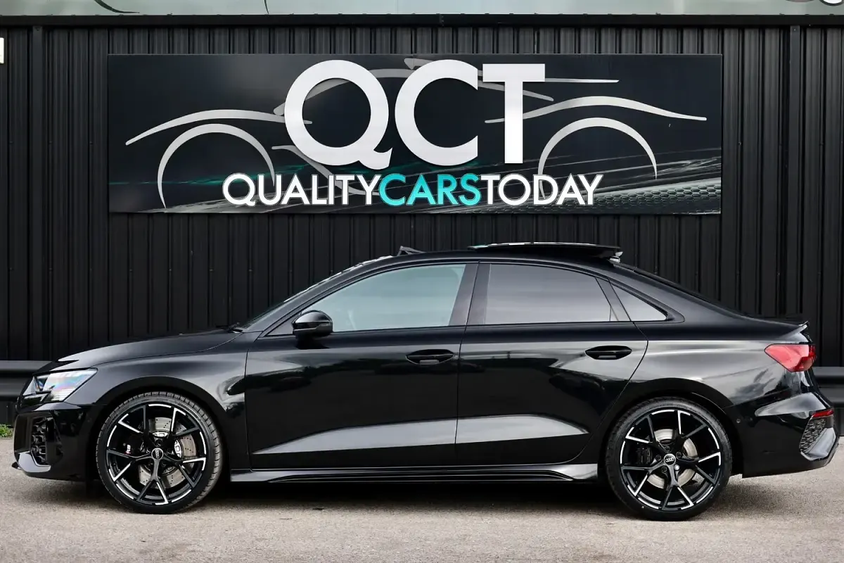 Begagnad Audi RS3 Sport 400 HK (294 kW) 2023 Svart Sedan