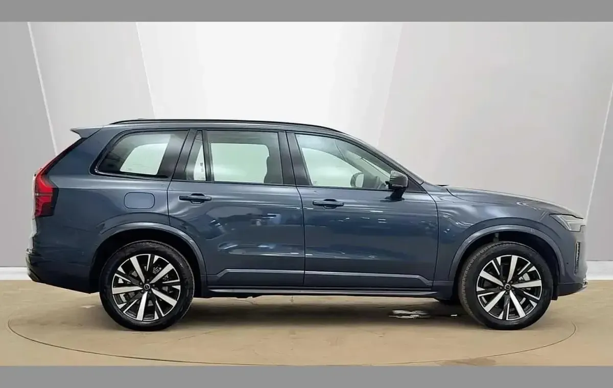 Used Volvo XC90 Plus 455 HP (334 kW) 2025 Blue SUV
