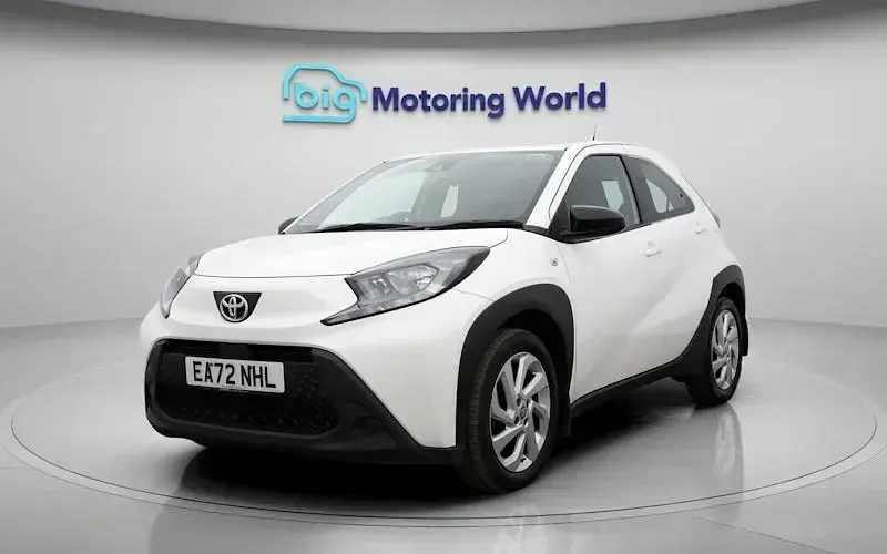 Used Toyota Aygo X PURE 72 HP (52 kW) 2025 SUV