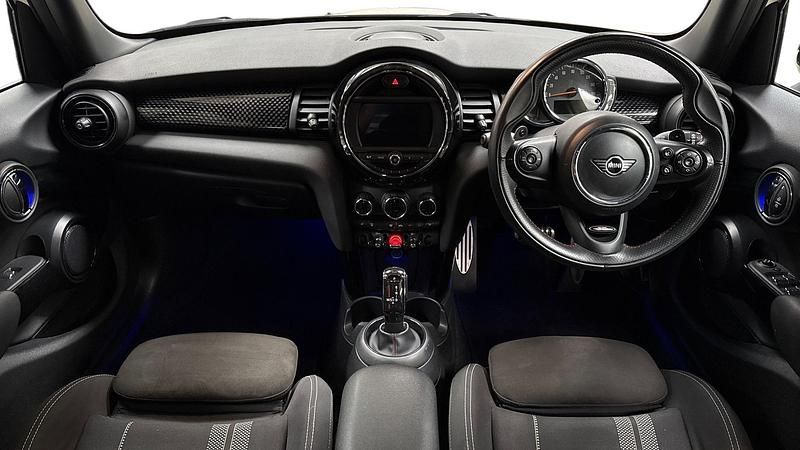 Used Mini Cooper S Hatch 189 HP (139 kW) 2019 White Hatchback