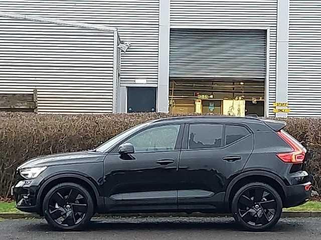 New Volvo XC40 Plus 161 HP (118 kW) 2025 SUV