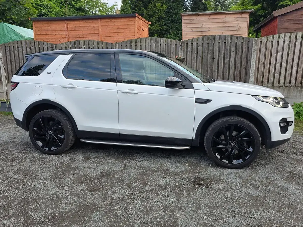 Used Land Rover Discovery Sport HSE 180 HP (132 kW) 2016 White SUV