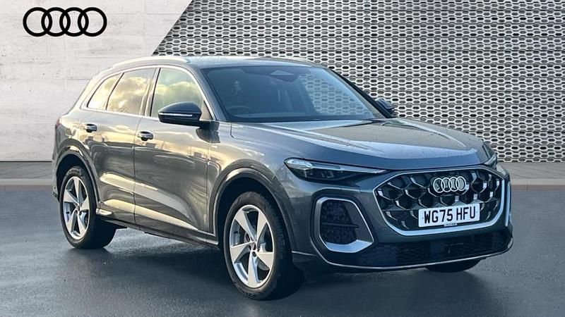 New Audi Q5 S-Line 204 HP (150 kW) 2025 Grey SUV