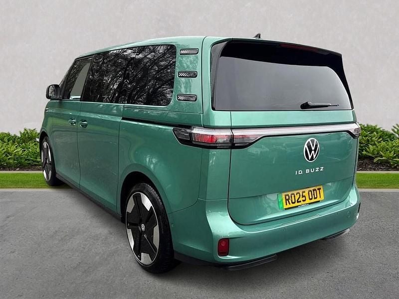 Used VW ID. Buzz Pro 210 kW (286 HP) 2025 Green MPV