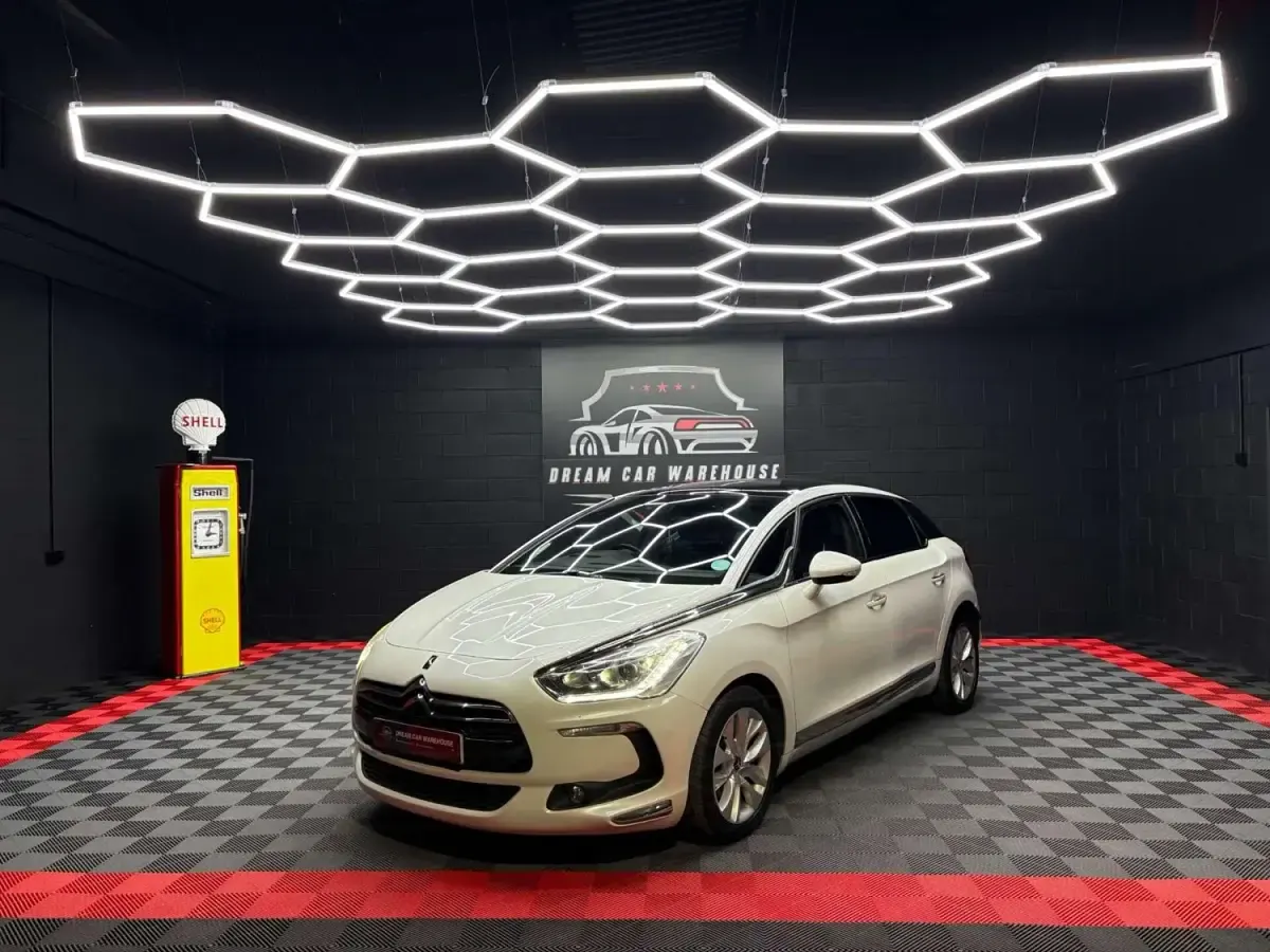 Usado Citroën DS5 120 CV (88 kW) 2015 Blanco Utilitario