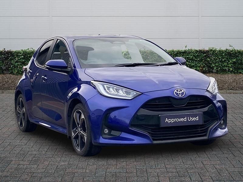 Used Toyota Yaris Hybrid 2025 Blue Hatchback
