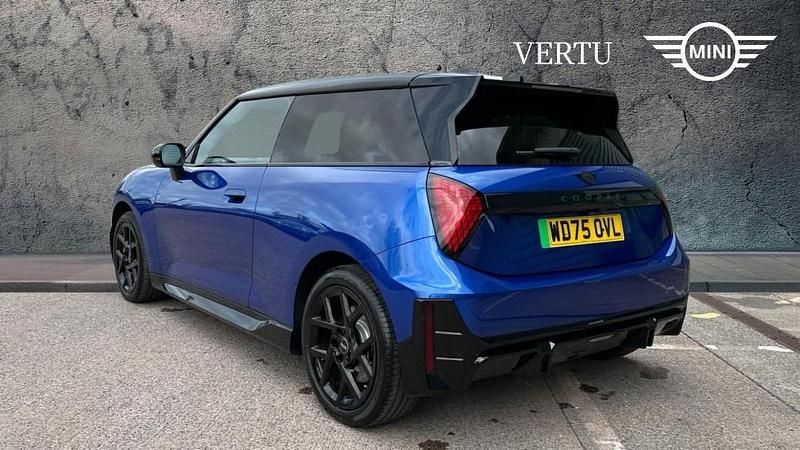 Nowe Mini Cooper Sport 135 kW (184 KM) 2025 Niebieski Hatchback