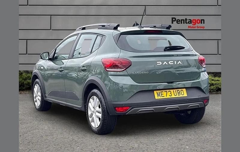 Used Dacia Sandero Expression 90 HP (66 kW) 2024 Green SUV