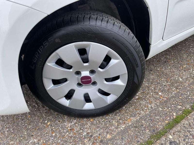Used Fiat Panda Pop 69 HP (50 kW) 2014 White Hatchback