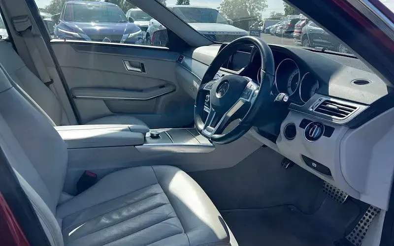 Used Mercedes E350 AMG 252 HP (185 kW) 2014 Red Estate