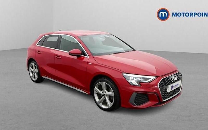 Käytetty Audi A3 Sportback S-Line 150 HP (110 kW) 2024 Viistoperä