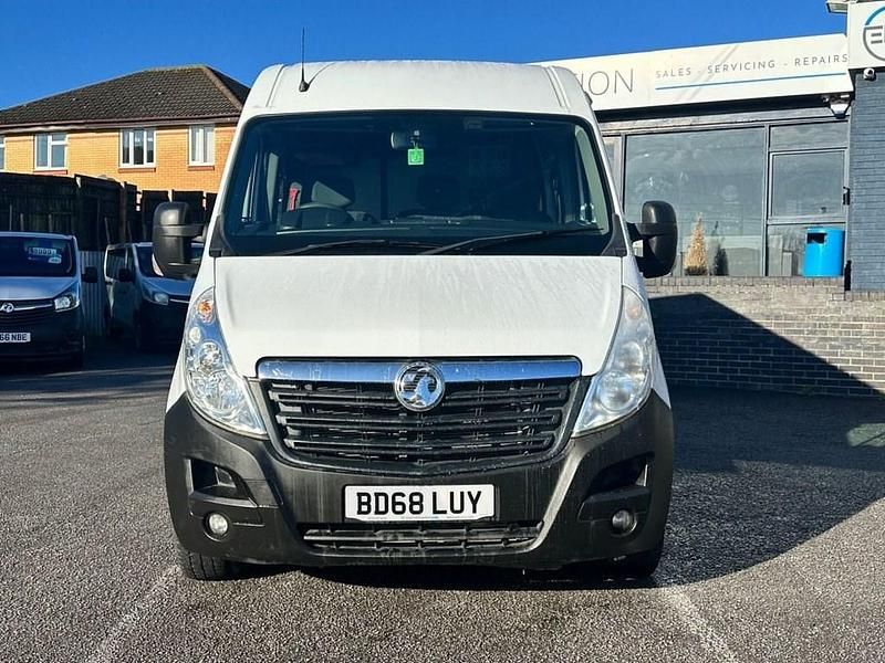 Used Vauxhall Movano 130 HP (95 kW) 2019 White MPV