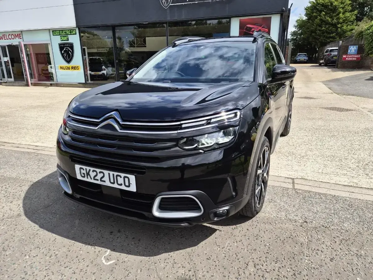 Used Citroën C5 Aircross Shine 222 HP (163 kW) 2022 Black SUV