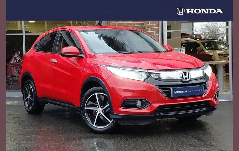 Used Honda HR-V SE 130 HP (95 kW) 2019 Rallye red SUV