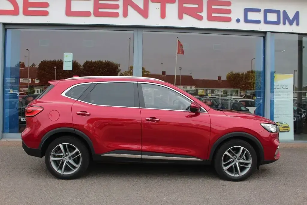 Used MG HS Excite 258 HP (189 kW) 2021 Red SUV