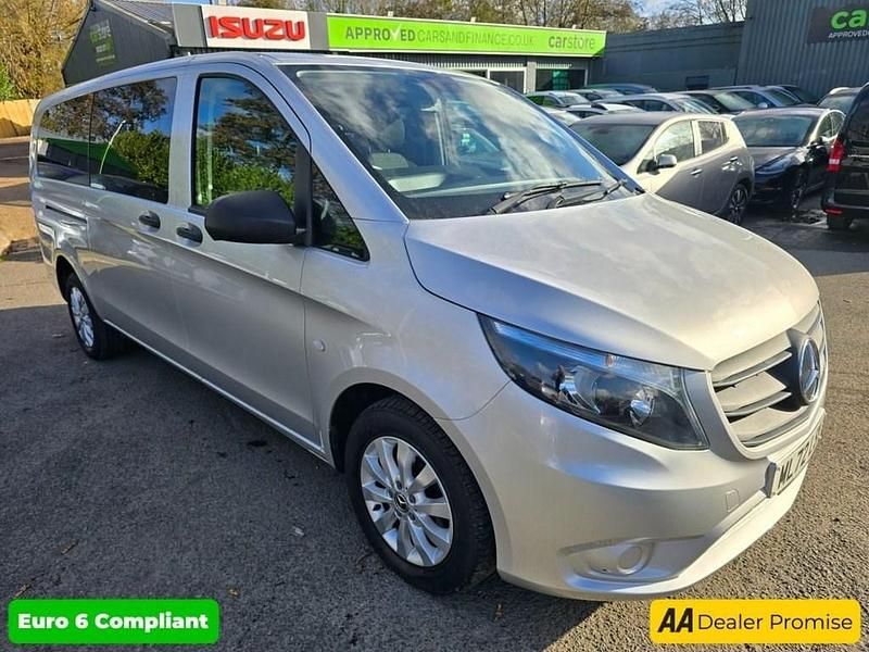 Begagnad Mercedes Vito Progressive 2023 Silver Van