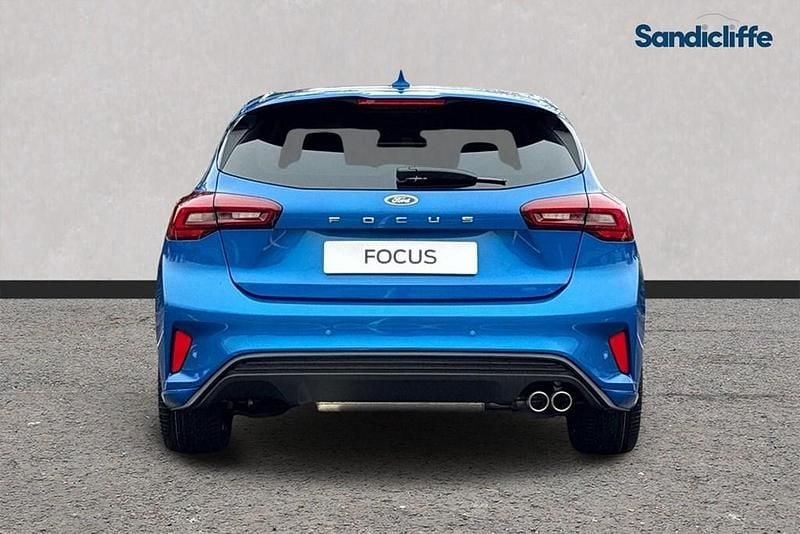 Novo Ford Focus ST-Line X 155 HP (114 kW) 2025 Azul Citadino