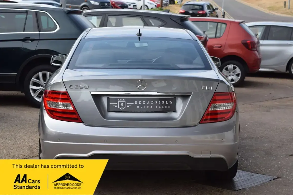 Used Mercedes C250 AMG 204 HP (150 kW) 2012 Silver Coupe