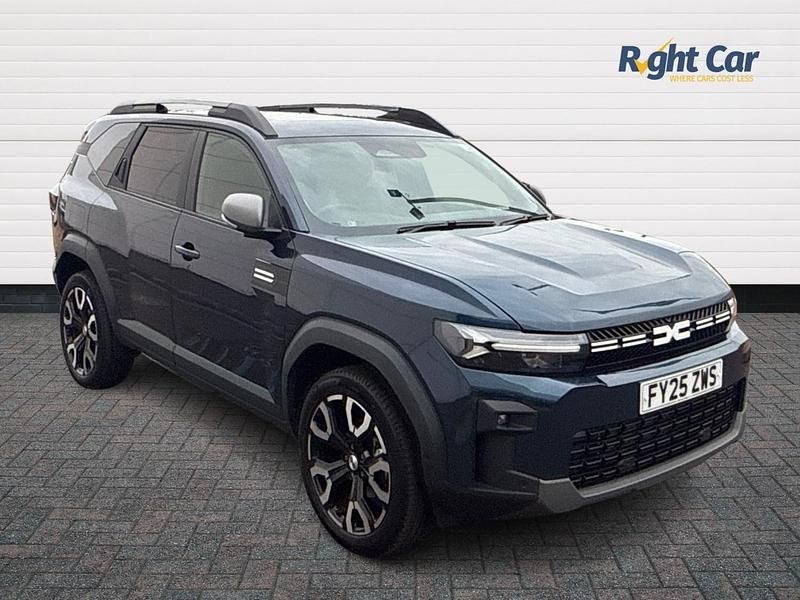Blue New 2025 Dacia Bigster Journey SUV | £28,499 (Fair price) - Image 1/4