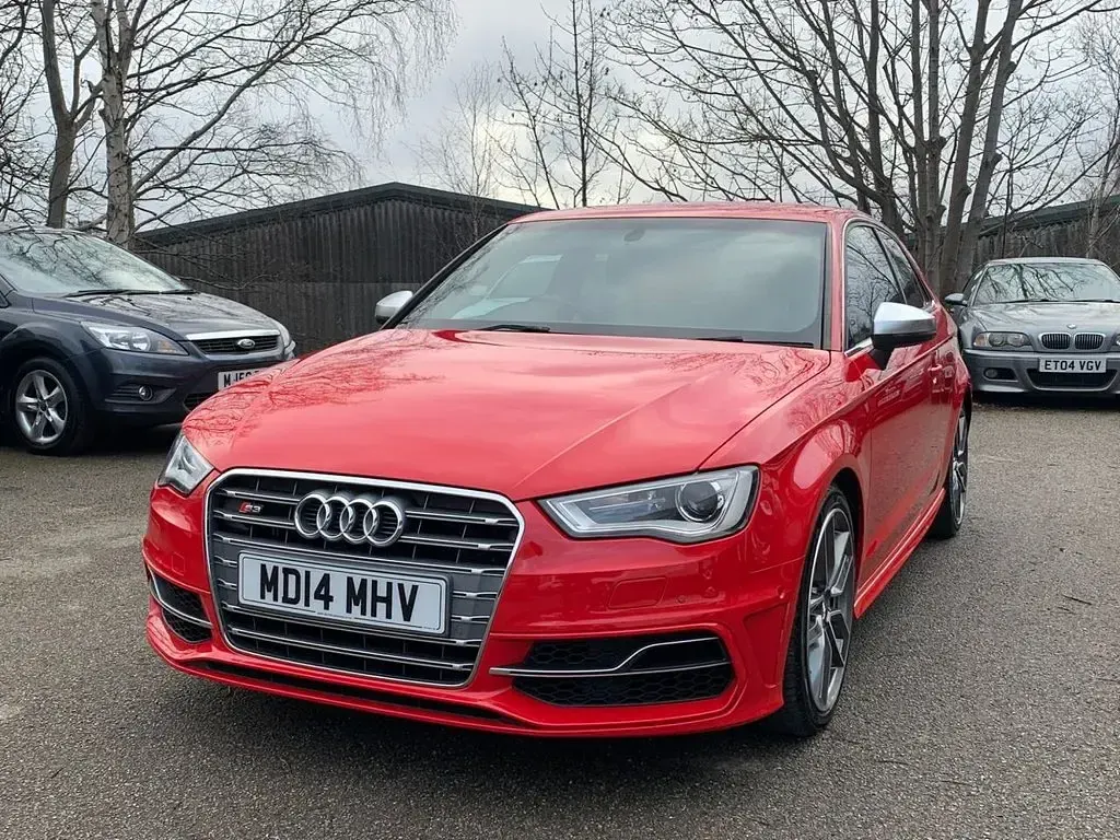 Begagnad Audi S3 Sportback Design 296 HK (217 kW) 2014 Röd Halvkombi