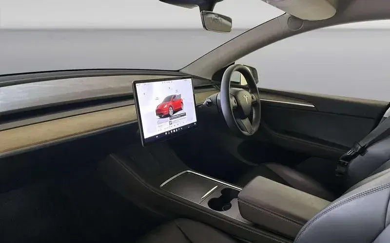 Used Tesla Model Y RWD 254 kW (346 HP) 2022 White SUV
