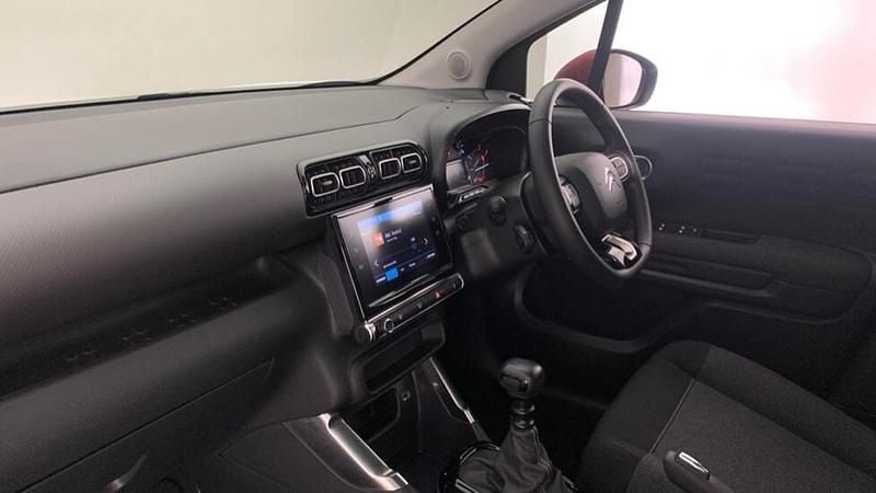 White Used 2021 Citroën C3 Aircross PureTech SUV | £10,990 (Good price) - Image 1/4