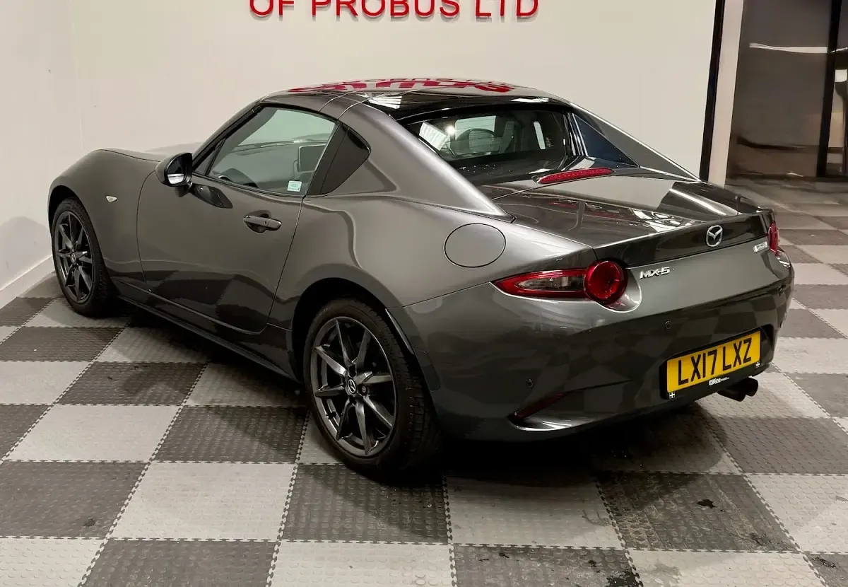 Used Mazda MX5 Inclusive 160 HP (117 kW) 2017 Grey Cabriolet