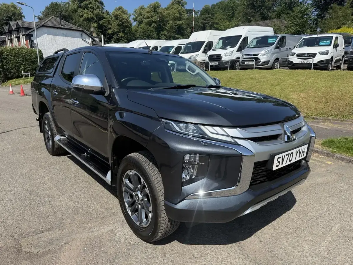 Used Mitsubishi L200 Warrior 150 HP (110 kW) 2020 Grey Pickup