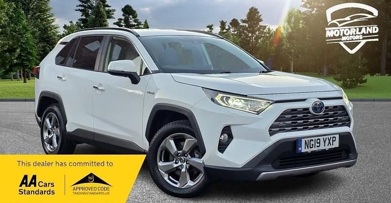 Used Toyota RAV4 Hybrid 2019 White SUV