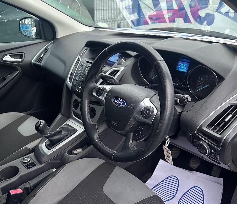 Used Ford Focus Zetec 2012 Blue Hatchback