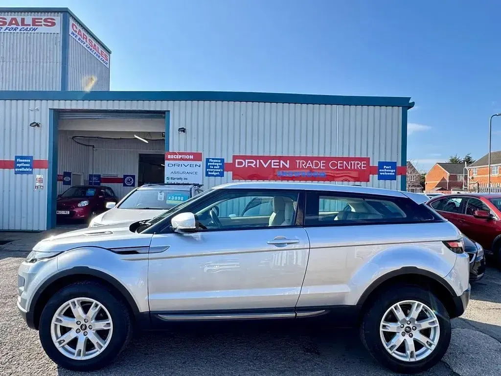 Used Land Rover Range Rover evoque Pure 150 HP (110 kW) 2013 Silver SUV