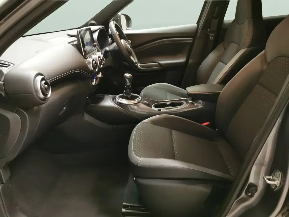 Used Nissan Juke N-Connecta 2023 Grey SUV